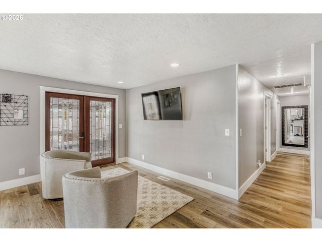 361 Sw 12TH Ave, Canby, OR 97013