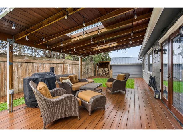 361 Sw 12TH Ave, Canby, OR 97013