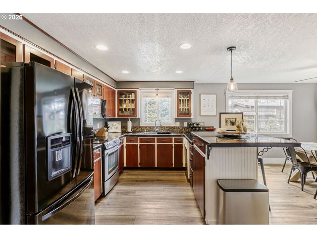 361 Sw 12TH Ave, Canby, OR 97013