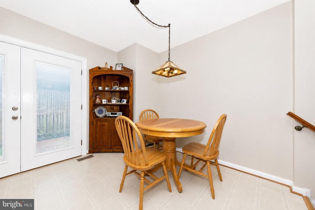 Image 10 of property listing at 12573 CORAL GROVE PL, Germantown, MD 20874