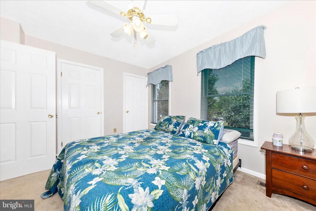 Image 13 of property listing at 12573 CORAL GROVE PL, Germantown, MD 20874