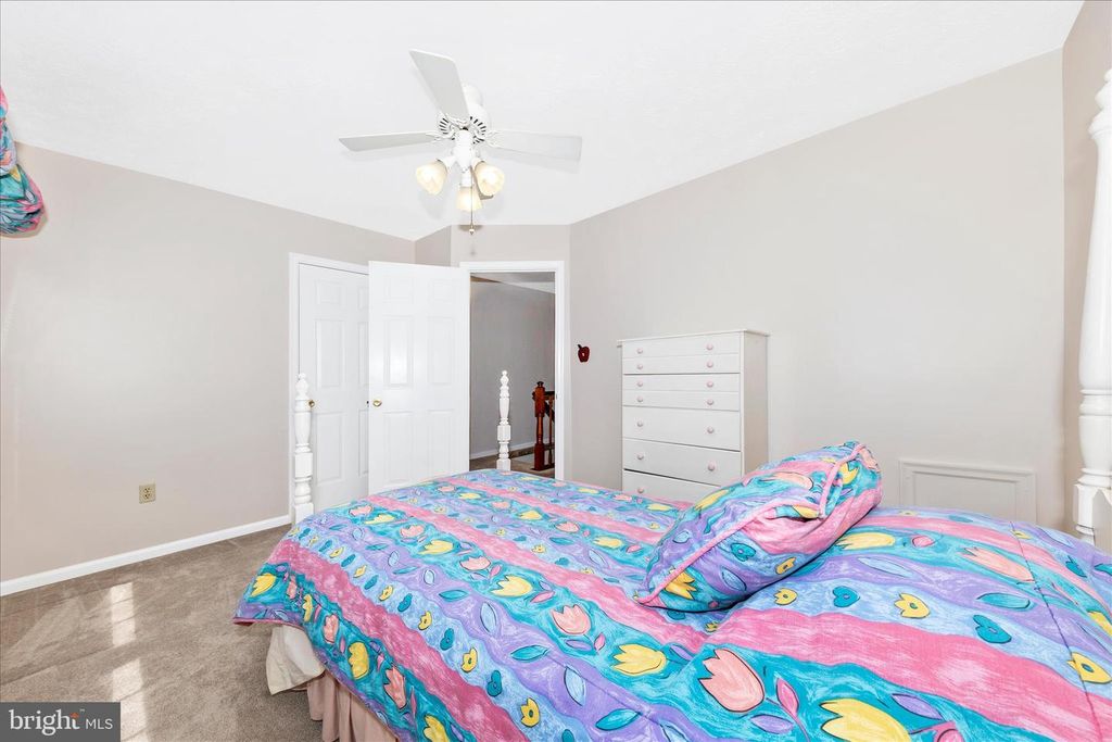 Image 18 of property listing at 12573 CORAL GROVE PL, Germantown, MD 20874