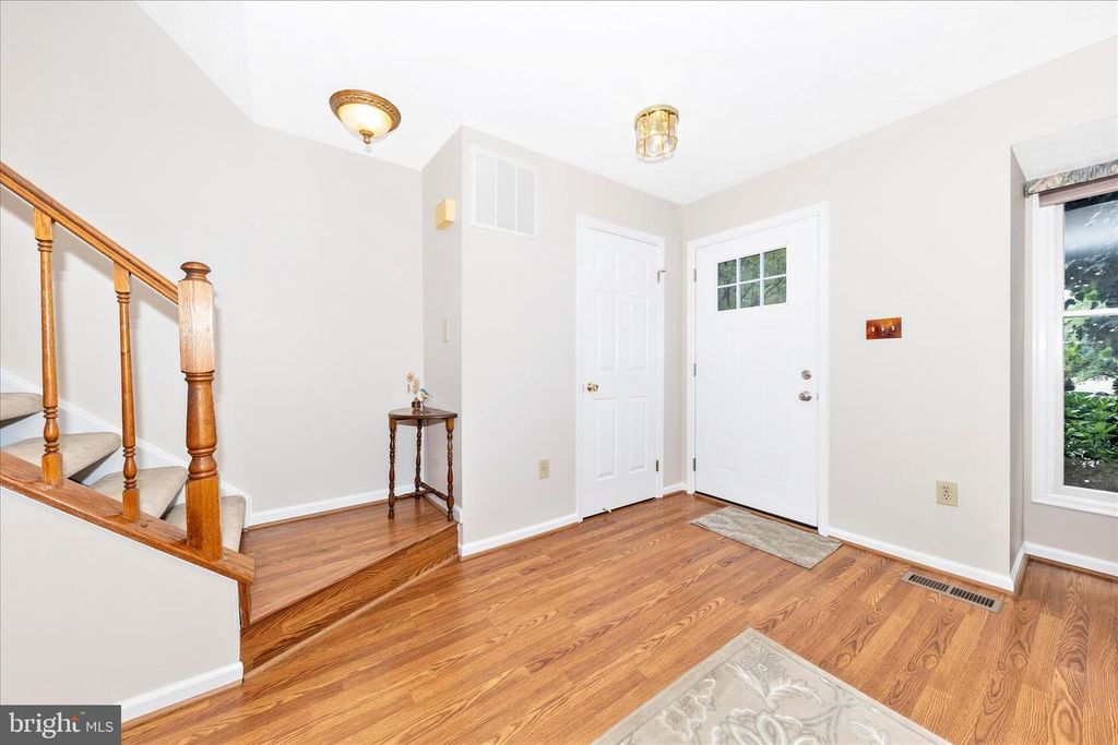 Image 2 of property listing at 12573 CORAL GROVE PL, Germantown, MD 20874