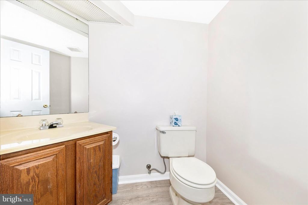 Image 24 of property listing at 12573 CORAL GROVE PL, Germantown, MD 20874