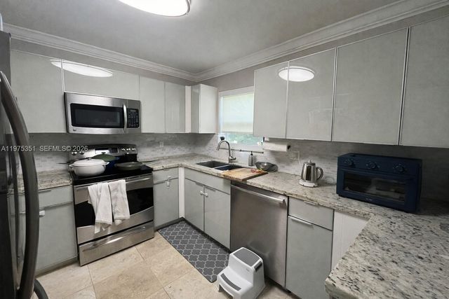 17153 NW 23rd St, Pembroke Pines, FL 33028