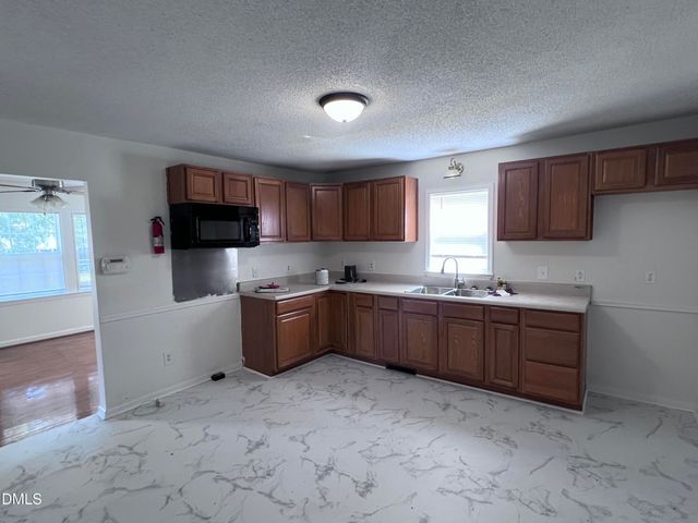 125 Booth Avenue, Henderson, NC 27536