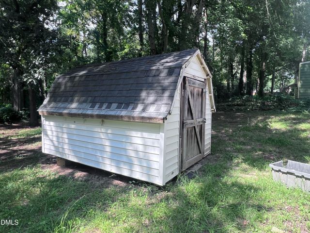125 Booth Avenue, Henderson, NC 27536