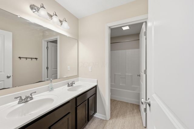 6711 John Drive, Canal Winchester, OH 43110