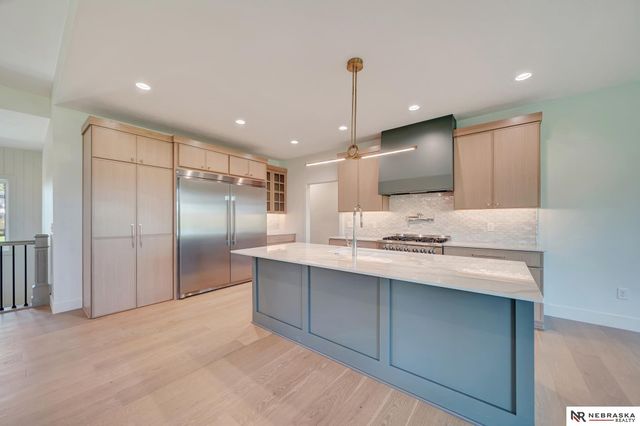 3630 Tree Line Drive, Lincoln, NE 68516