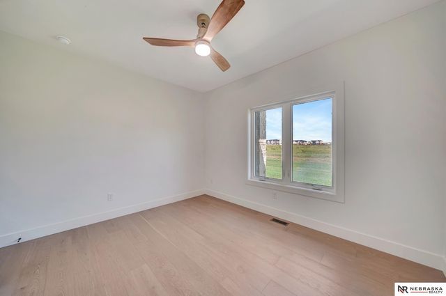 3630 Tree Line Drive, Lincoln, NE 68516