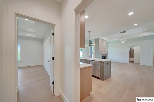 3630 Tree Line Drive, Lincoln, NE 68516