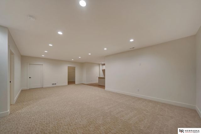 3630 Tree Line Drive, Lincoln, NE 68516