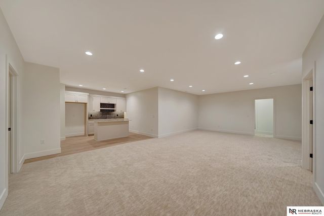 3630 Tree Line Drive, Lincoln, NE 68516