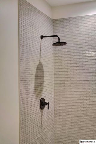 3630 Tree Line Drive, Lincoln, NE 68516