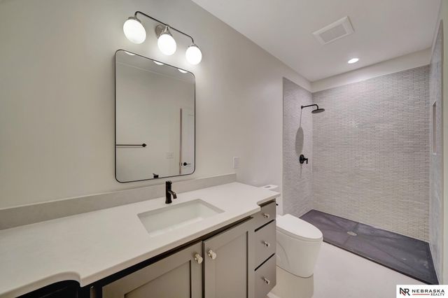 3630 Tree Line Drive, Lincoln, NE 68516