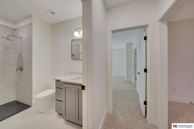 3630 Tree Line Drive, Lincoln, NE 68516