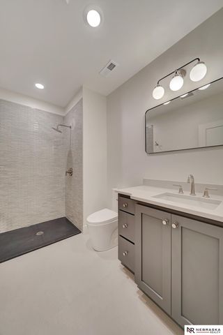 3630 Tree Line Drive, Lincoln, NE 68516