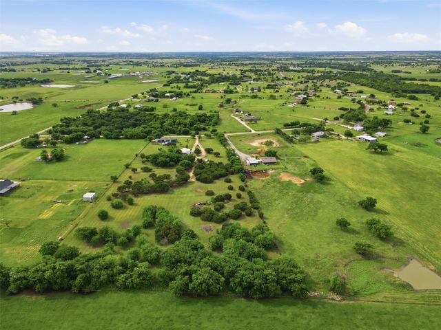 5505 Comanche Drive, Godley, TX 76044