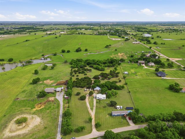 5505 Comanche Drive, Godley, TX 76044