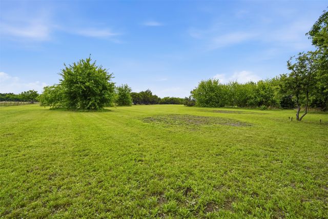 5505 Comanche Drive, Godley, TX 76044
