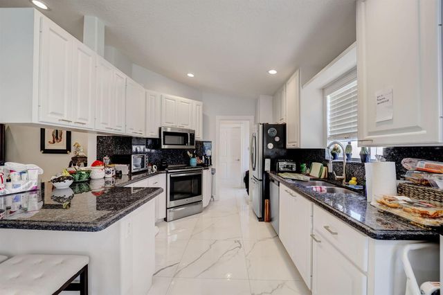 8178 Montserrat Place, Wellington, FL 33414