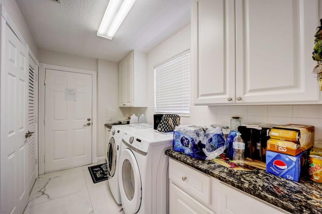 8178 Montserrat Place, Wellington, FL 33414