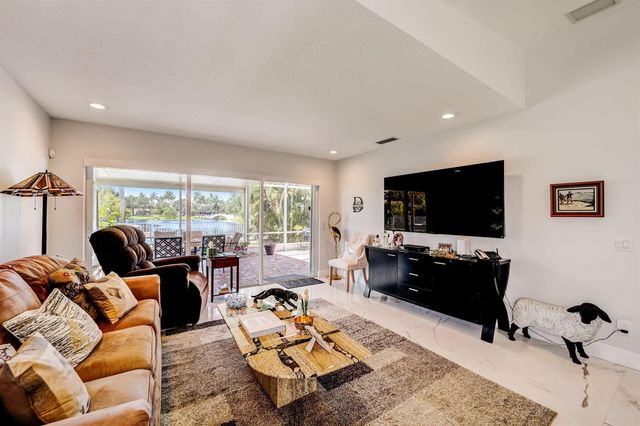 8178 Montserrat Place, Wellington, FL 33414