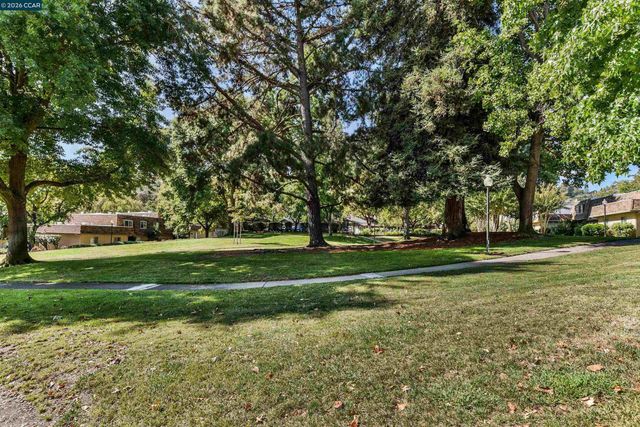 1767 Holland Cir, Walnut Creek, CA 94597