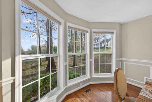 608 Beechtree Ct, Burns, TN 37029