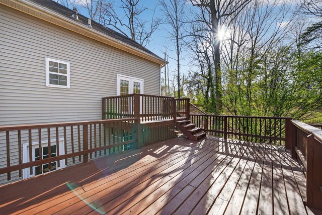 608 Beechtree Ct, Burns, TN 37029