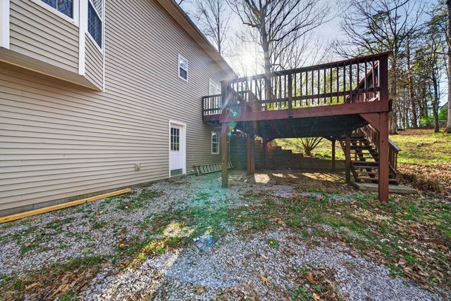 608 Beechtree Ct, Burns, TN 37029
