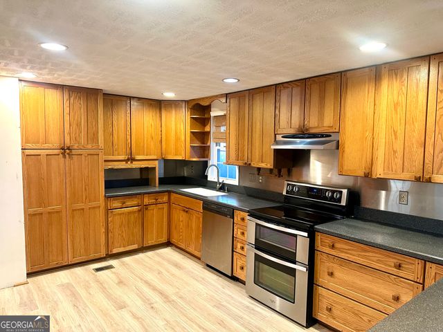 1166 & 1148 S Walker's Mill Road, Griffin, GA 30224