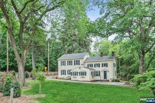 622 E Saddle River Road, Ho-ho-kus, NJ 07423