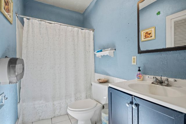 94 Princeton Boulevard, Lowell, MA 01851