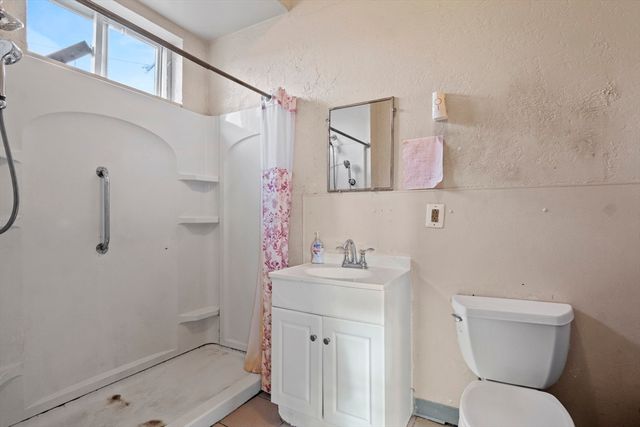 94 Princeton Boulevard, Lowell, MA 01851