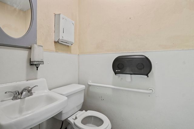 94 Princeton Boulevard, Lowell, MA 01851