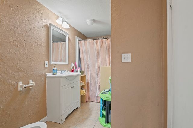 94 Princeton Boulevard, Lowell, MA 01851