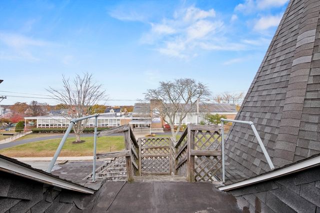 94 Princeton Boulevard, Lowell, MA 01851