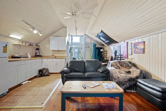 94 Princeton Boulevard, Lowell, MA 01851