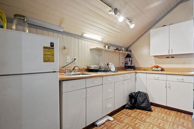 94 Princeton Boulevard, Lowell, MA 01851