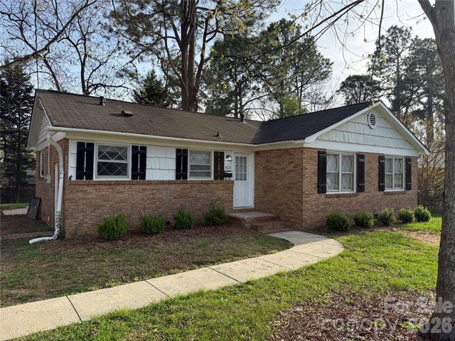 4723 Westcrest Drive, Charlotte, NC 28208