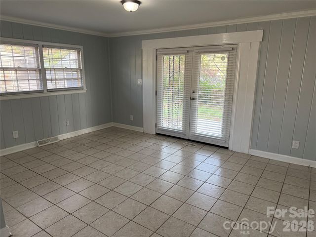 4723 Westcrest Drive, Charlotte, NC 28208