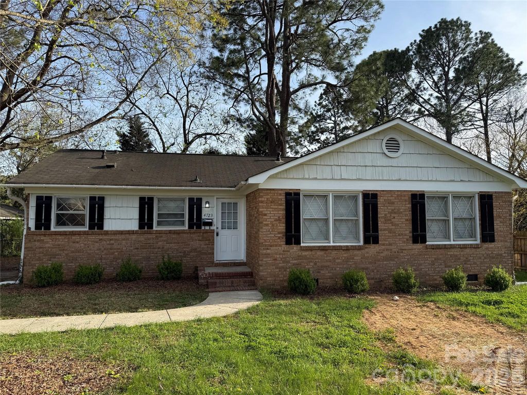 4723 Westcrest Drive, Charlotte, NC 28208