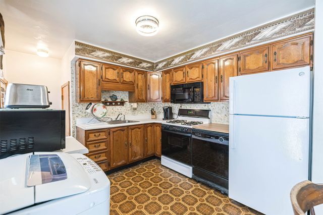 823 WALBRIDGE Road, Erie, PA 16511