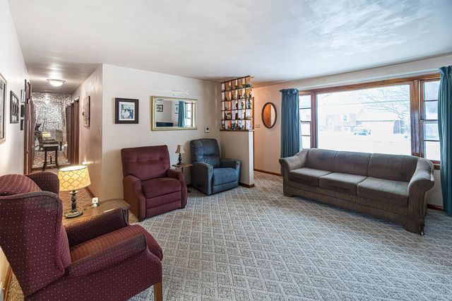 823 WALBRIDGE Road, Erie, PA 16511