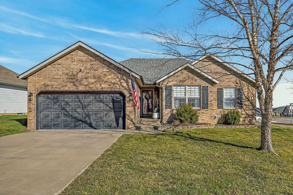 788 S Hackberry Avenue, Nixa, MO 65714