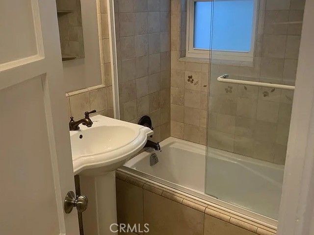 4401 E Division Street, Long Beach, CA 90803