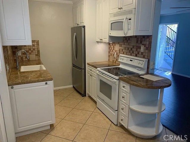 4401 E Division Street, Long Beach, CA 90803