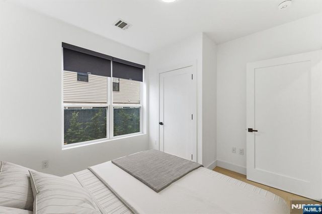 649 38th Street 203, Union City, NJ 07087