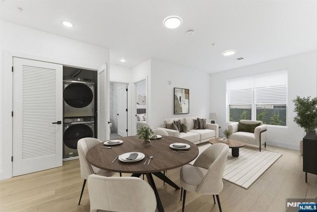 649 38th Street 203, Union City, NJ 07087